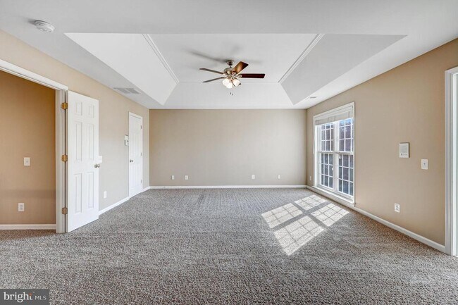 Building Photo - 43903 Thorncroft Terrace