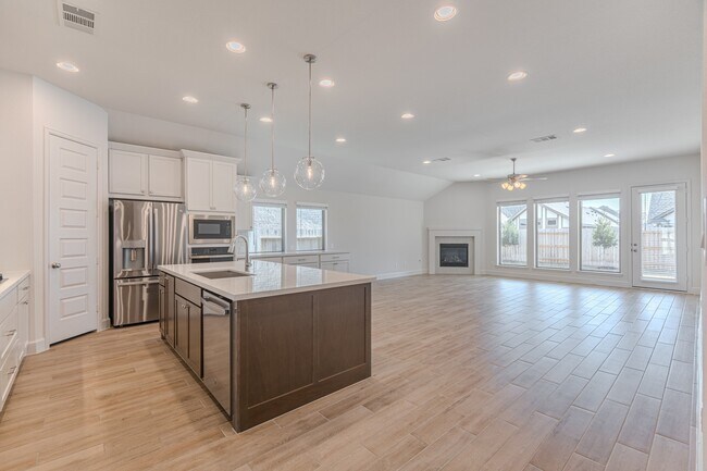 Building Photo - 1151 Beals Crk St