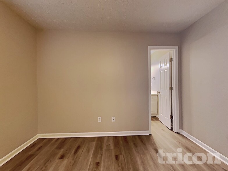Building Photo - 129 Garden Walk