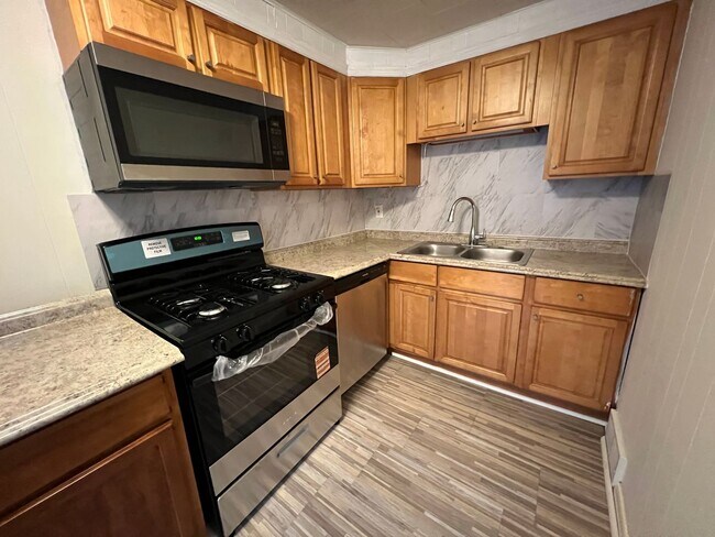 Building Photo - Beautiful 3-bed Single Family Home - Move-in Ready! (Clifton Heights)