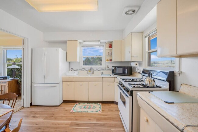 Building Photo - 4807 Foxenwood Ln