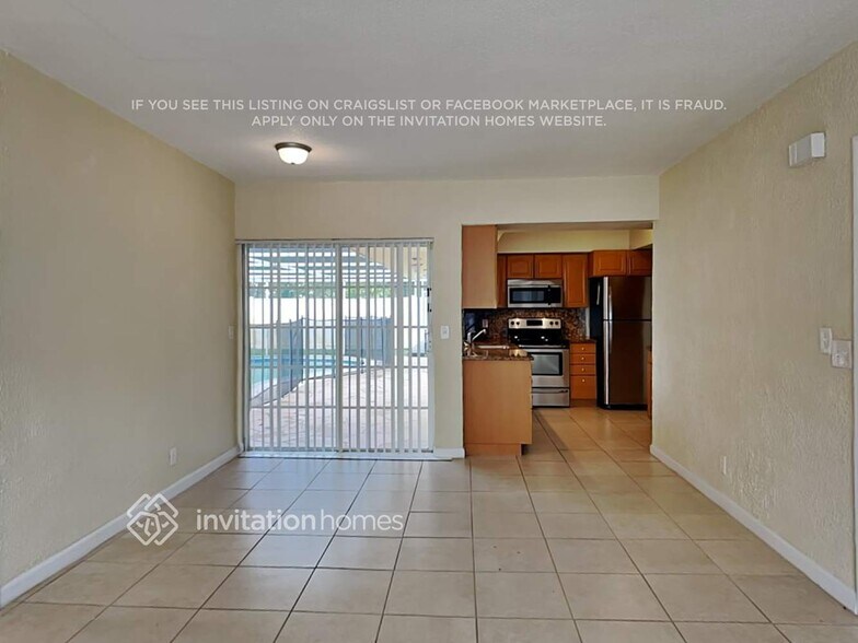 Building Photo - 7512 NW 40th Pl