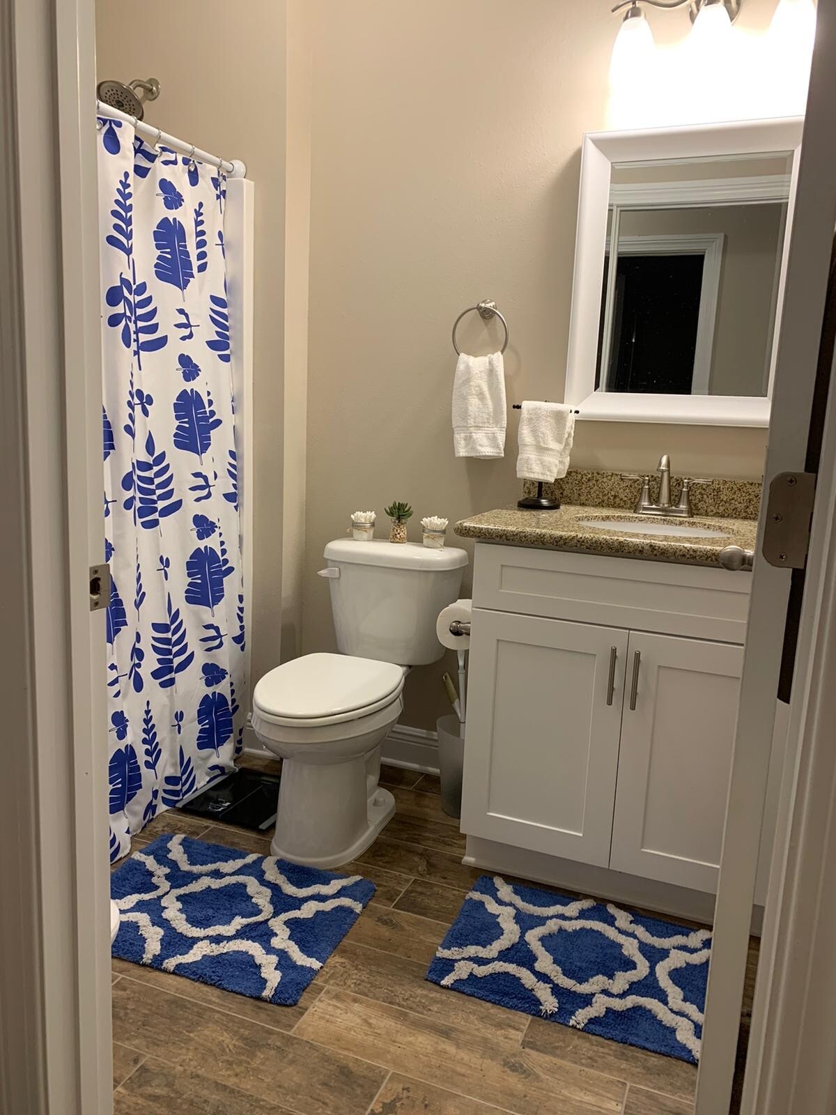 2d bathroom - 2273 Palo Alto St