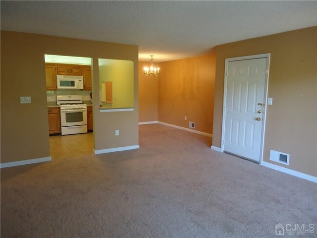 Building Photo - 313 Wimbeldon Ct