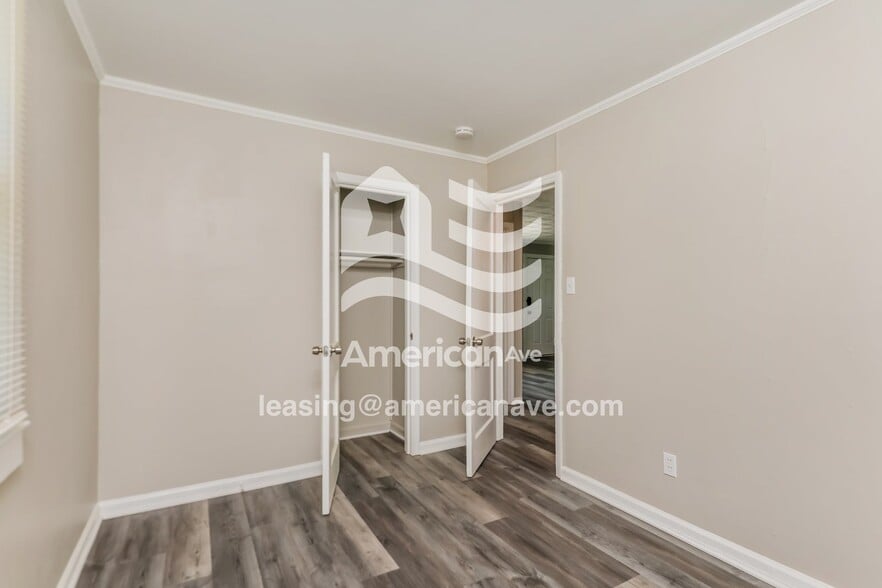 Building Photo - 4723 Genesee Ave