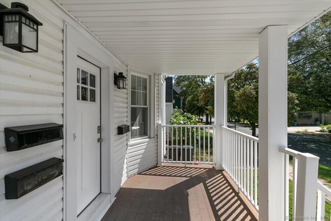 Building Photo - 17 Willard St