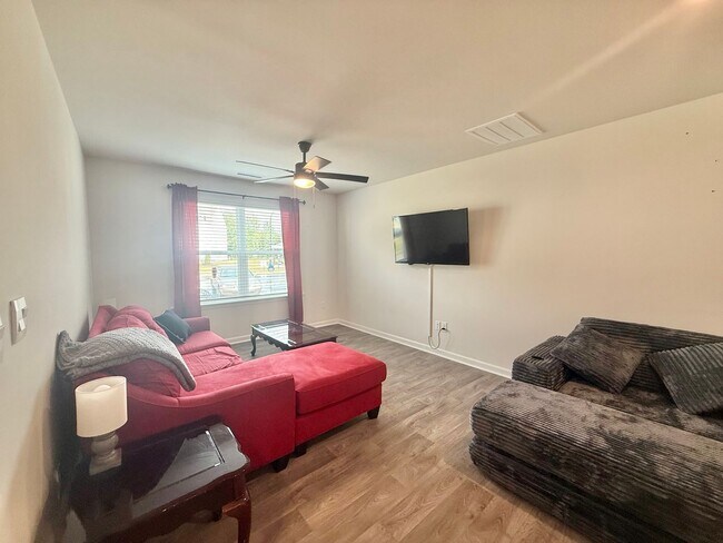 Building Photo - 8621 Brixton Shay Dr