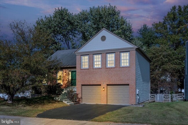 Building Photo - 18 Dudley Ct