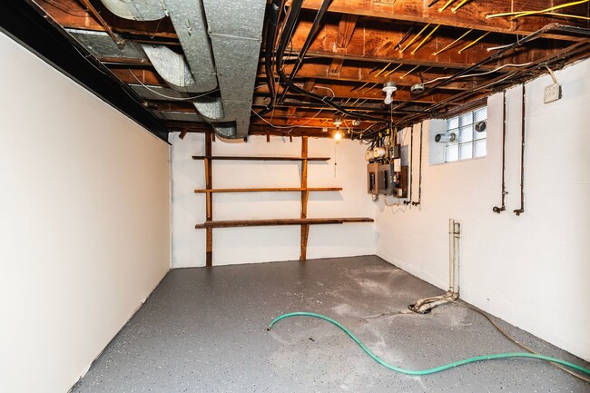 Building Photo - 6209 Loran Ave