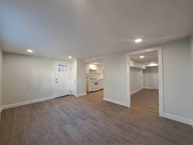 Building Photo - 6304 Liebig Ave