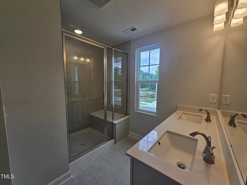 Building Photo - 67 Village Edge Dr