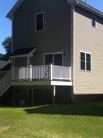 Building Photo - 281 Cottage St