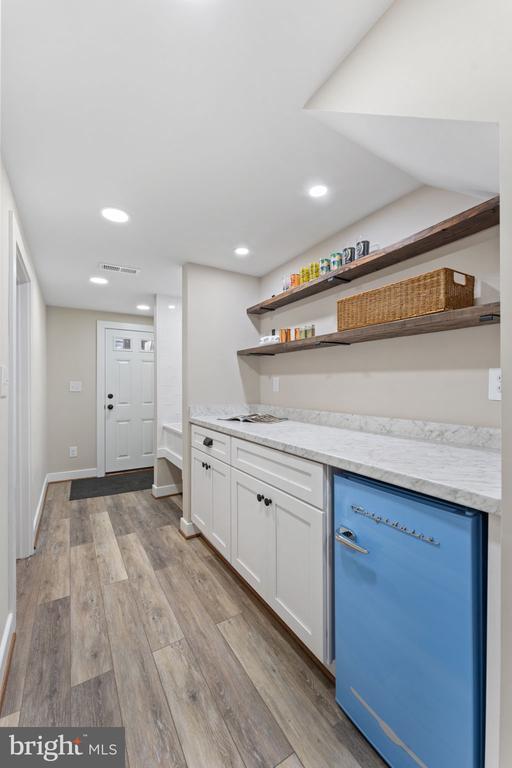 Building Photo - 705 Kentucky Ave SE