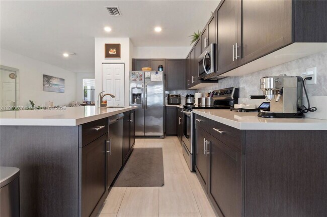 Building Photo - 3431 W 109th Pl