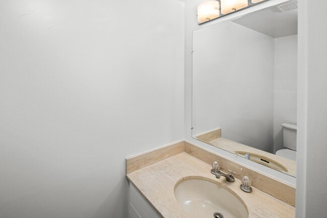 Building Photo - Exquisite Ocean View 2 Bed Townhome: Luxur...