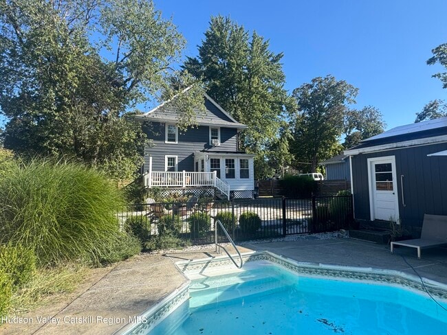 Building Photo - 590 NY-23B
