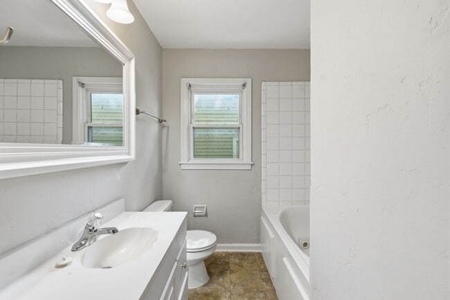 Building Photo - Remodeled Midtown Tulsa Bungalow – Classic Charm with Modern Updates!