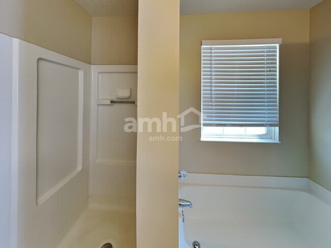 Building Photo - 4365 Chanterelle Dr