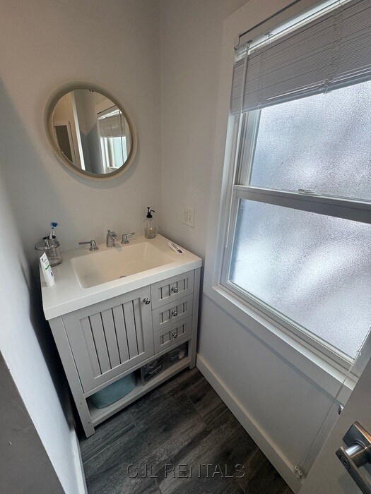 Building Photo - 9 Harding St