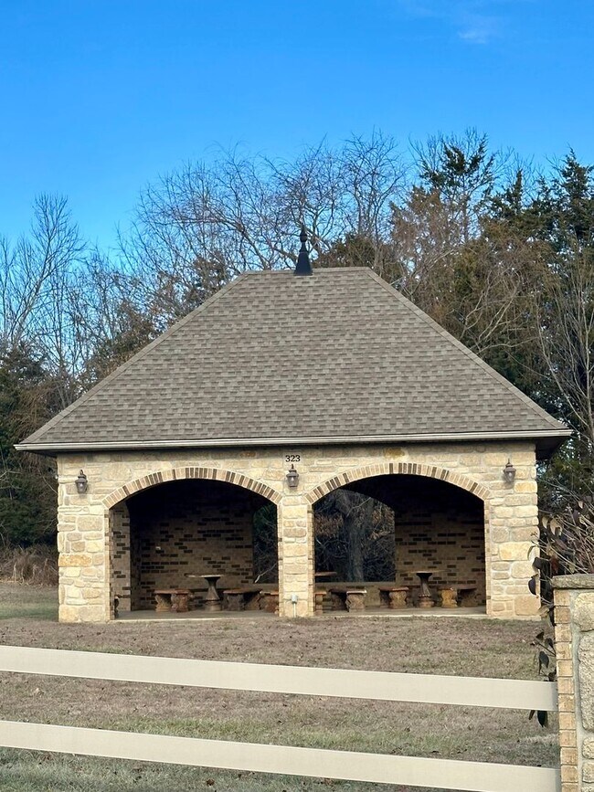 Building Photo - 1250-MF2-IO