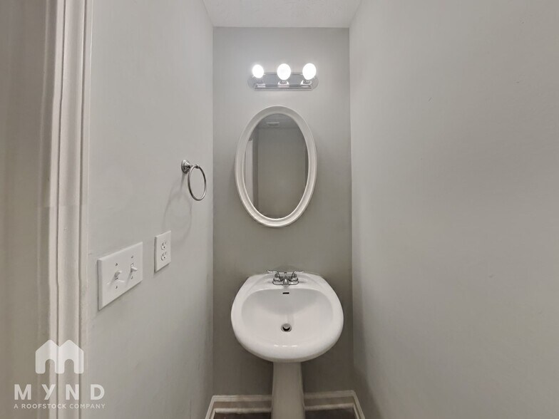 Building Photo - 4367 Rocky View Dr