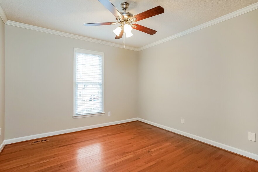 Building Photo - 3208 Leebrook Rd