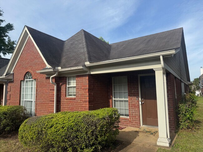 Building Photo - 615 W Ashley Glen Cir