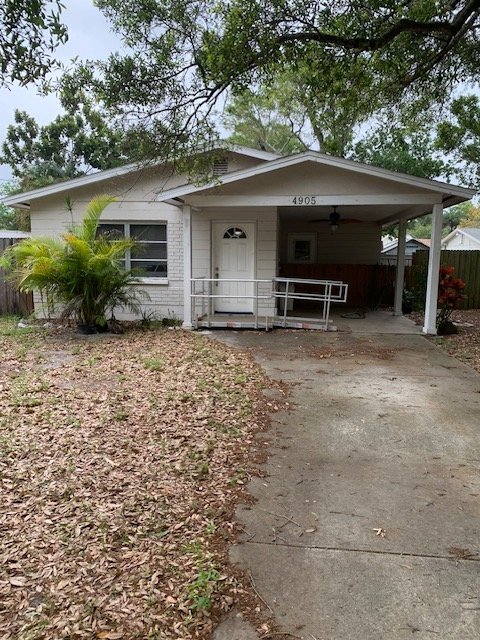 Building Photo - Bring Your  RV or Boat  -   2/1 House Incl...