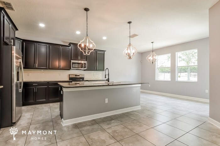 Building Photo - 5853 Alenlon Way
