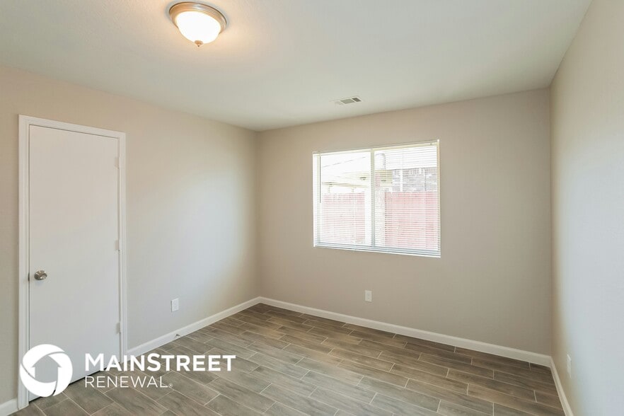 Building Photo - 7205 Autumn Moon Dr