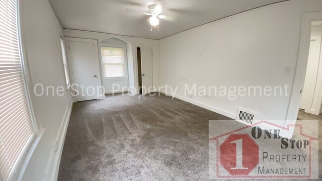 Building Photo - Gorgeous and Unique 4 Bedroom 1.5 Bathroom...