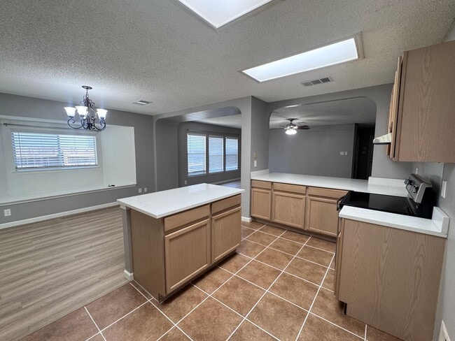 Building Photo - 10431 Westfield Pl