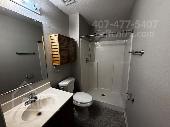 Building Photo - 6581 Gentle Oaks Dr S