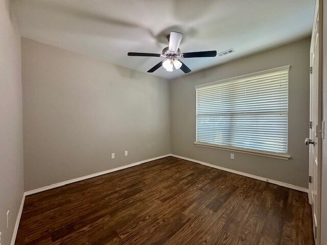 Building Photo - 2904 SW Amberwood Ave