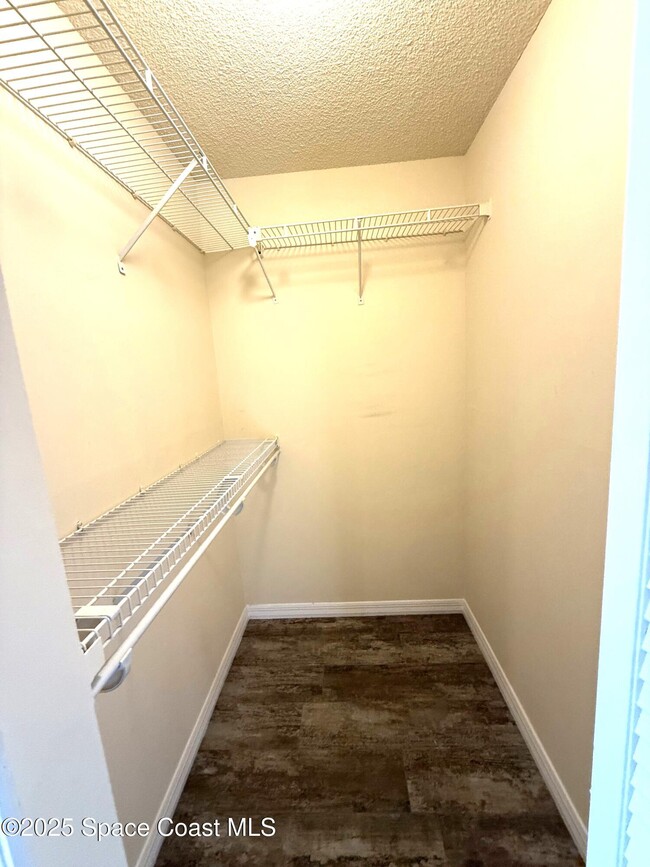 Building Photo - 1116 Glancy Ave NW