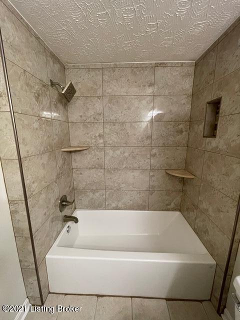 Building Photo - 1802 Deerwood Ave