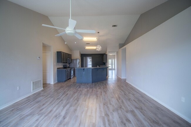 Building Photo - 17161 Excalibur Cir