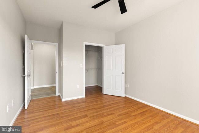 Building Photo - 12901 Centre Park Cir