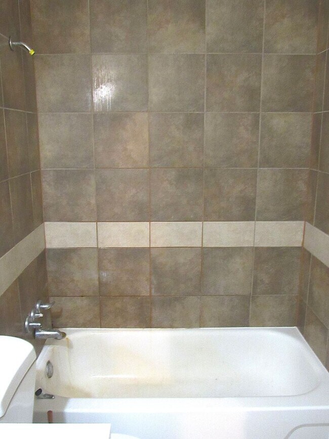 Building Photo - Conveniently located Atascocita Area Home