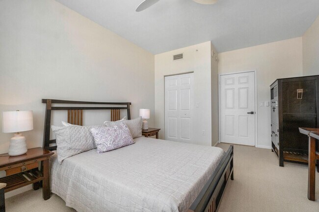 Building Photo - 651 Okeechobee Blvd