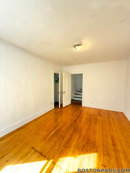 Building Photo - 45 N Beacon St