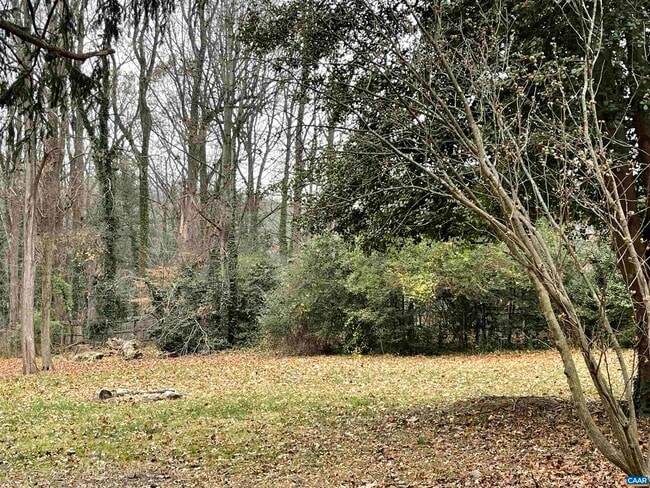 Building Photo - 301 Georgetown Ln