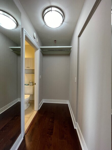 Building Photo - 800 4th St SW