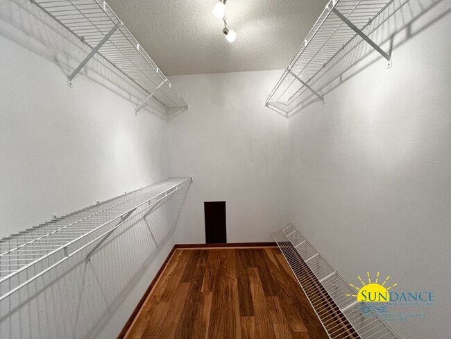 Building Photo - Custom home at the end of a large cul-de-sac in South Crestview!