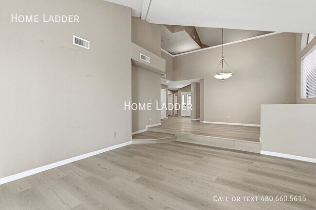 Building Photo - 514 S Marina Dr