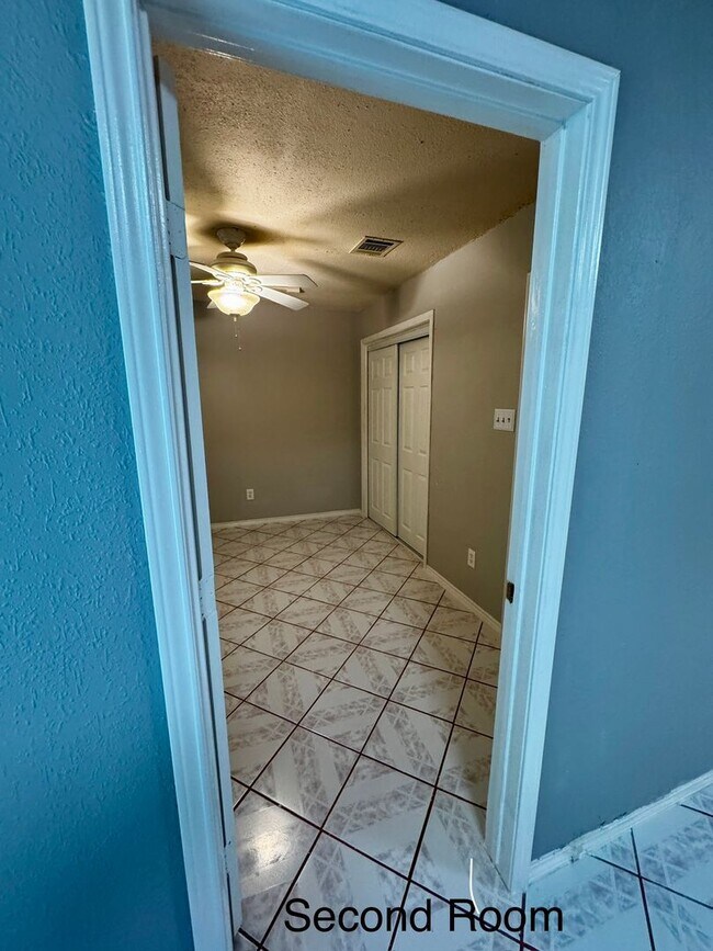 Building Photo - 8514 Red Willow Dr