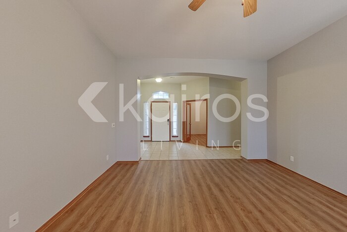 Building Photo - 529 Loyd Ln