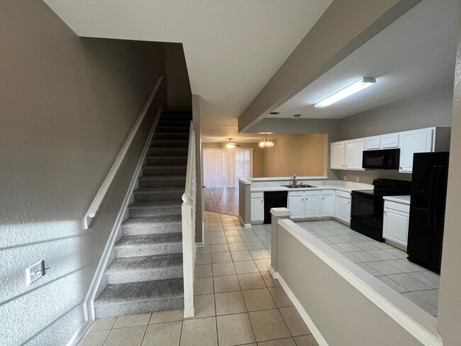 Building Photo - 654 Shropshire Loop