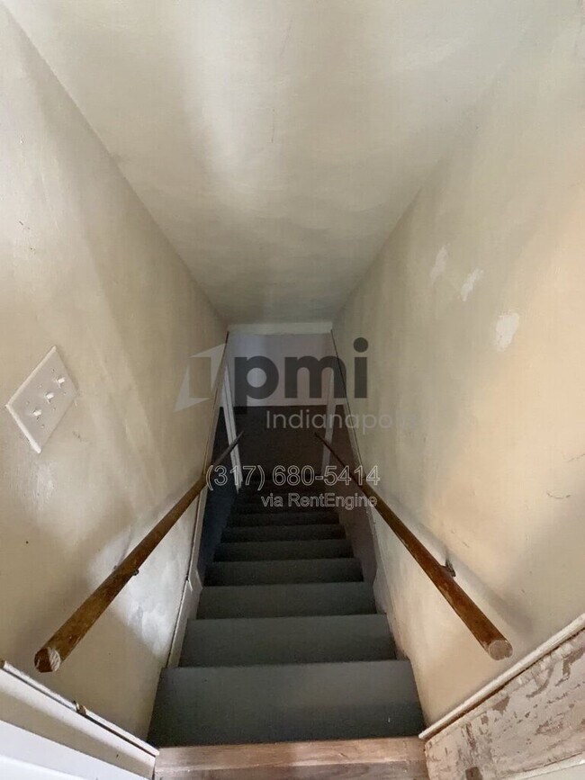 Building Photo - 635 Phaeton Pl