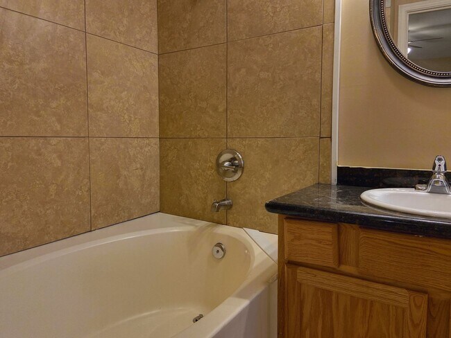 Building Photo - OPEN HOUSE. Friday, May 8th, 2026 open from 4:30pm - 5:30pm Available for Move-in July 1st, 2026....